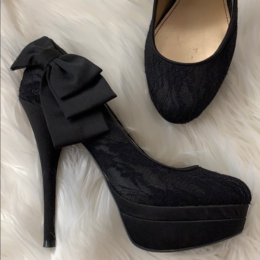 3/$20 Free Press platform fabric high platform